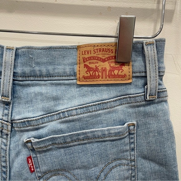 Levi’s Mid Length Jean Shorts Women’s 27 - Picture 9 of 10